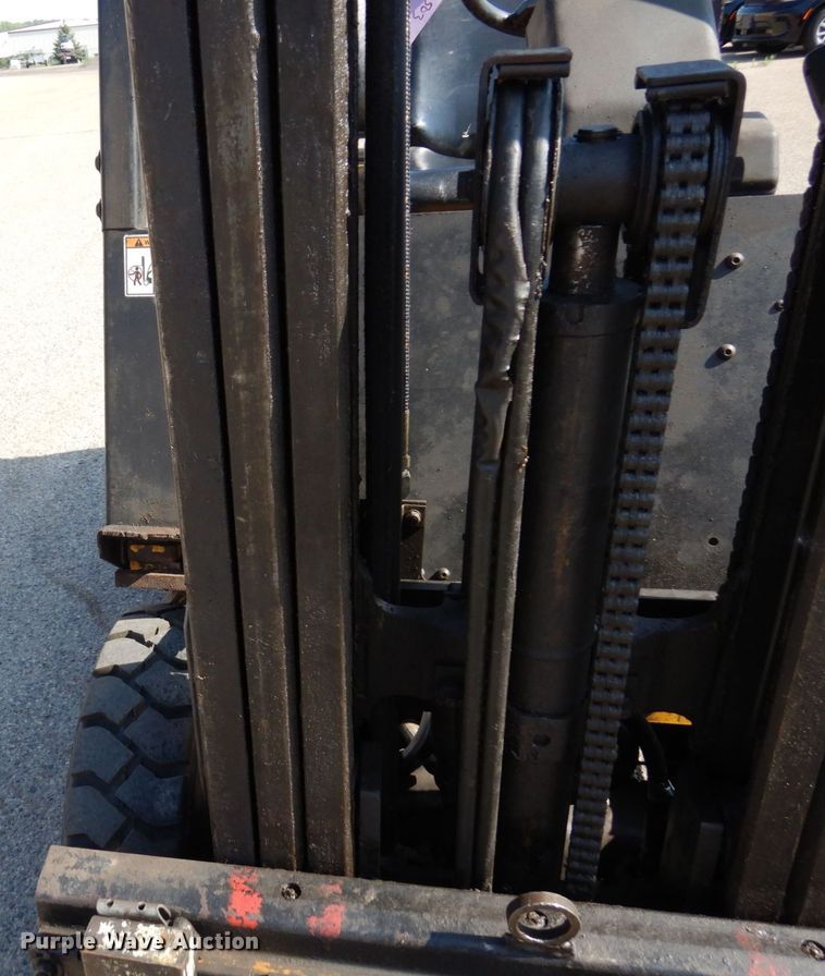 image for item AF9689 Yale GLP040 AFNUAE084  forklift