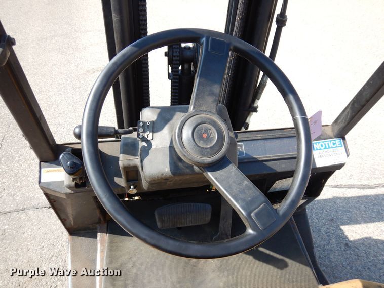 image for item AF9689 Yale GLP040 AFNUAE084  forklift