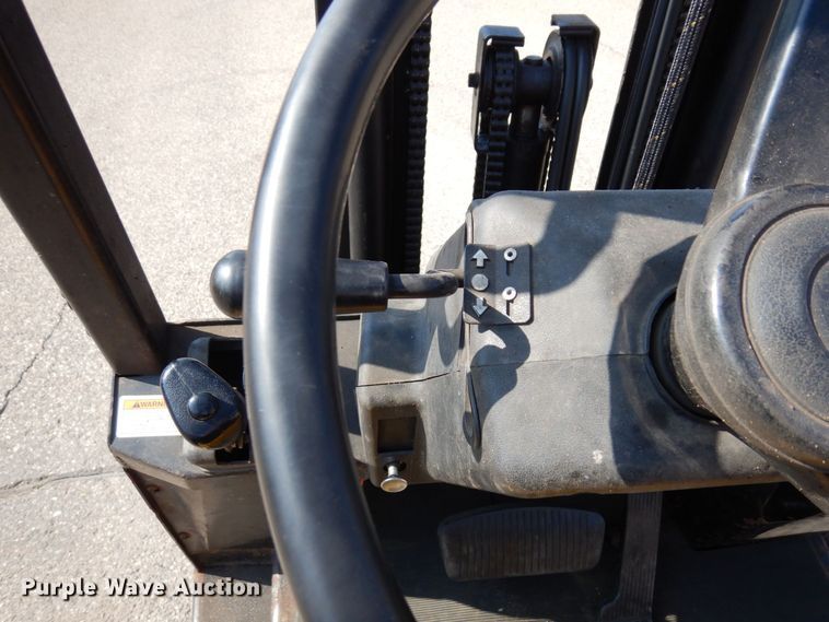 image for item AF9689 Yale GLP040 AFNUAE084  forklift