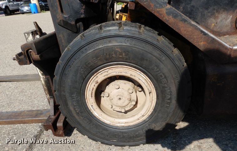 image for item AF9689 Yale GLP040 AFNUAE084  forklift