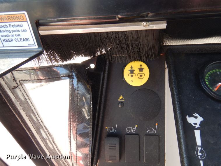 image for item AF9690 2019 Ventrac 4500Z  compact tractor