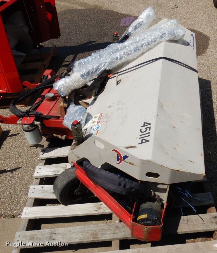 image for item AF9690 2019 Ventrac 4500Z  compact tractor