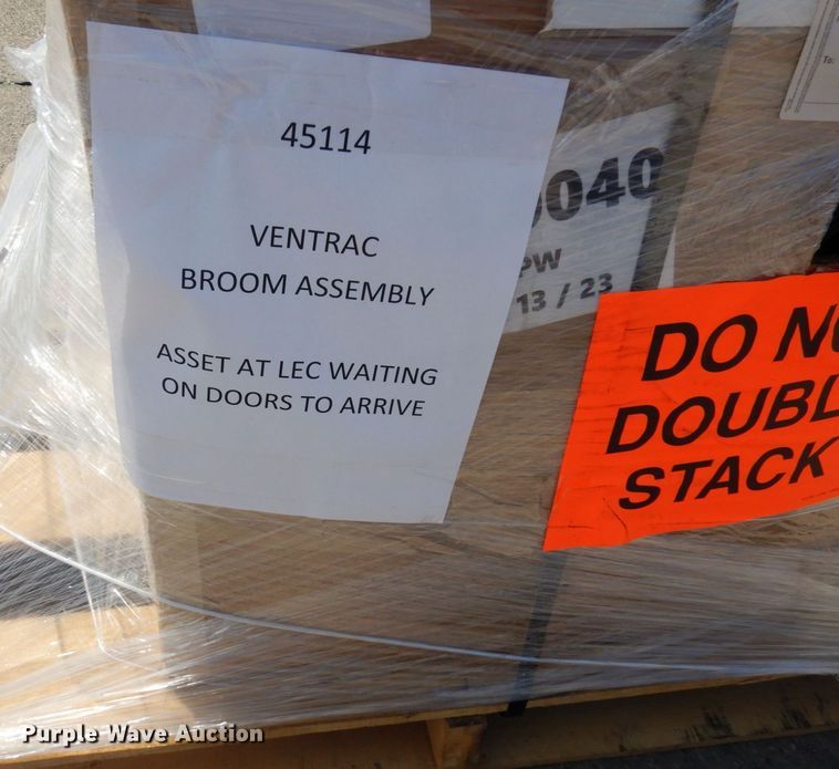 image for item AF9690 2019 Ventrac 4500Z  compact tractor