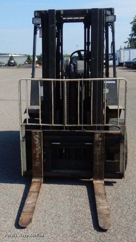 image for item AF9691 Yale GLP070LGNGBE083  forklift
