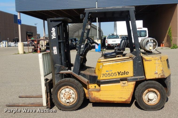 image for item AF9691 Yale GLP070LGNGBE083  forklift