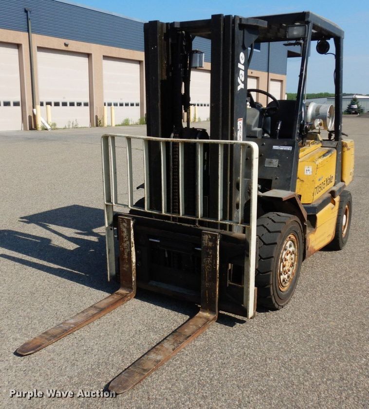 image for item AF9691 Yale GLP070LGNGBE083  forklift