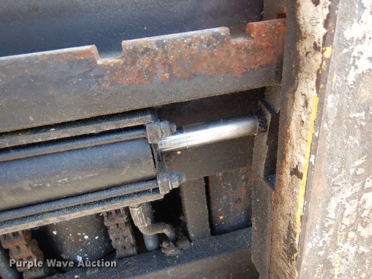 image for item AF9691 Yale GLP070LGNGBE083  forklift