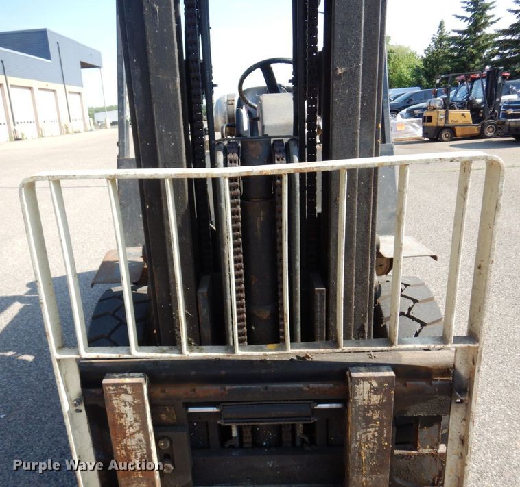 image for item AF9691 Yale GLP070LGNGBE083  forklift