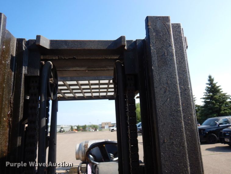 image for item AF9691 Yale GLP070LGNGBE083  forklift