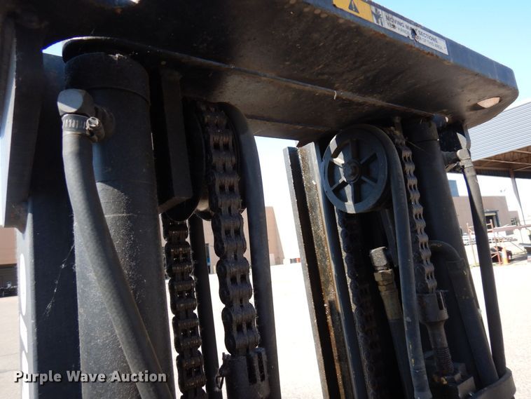 image for item AF9691 Yale GLP070LGNGBE083  forklift