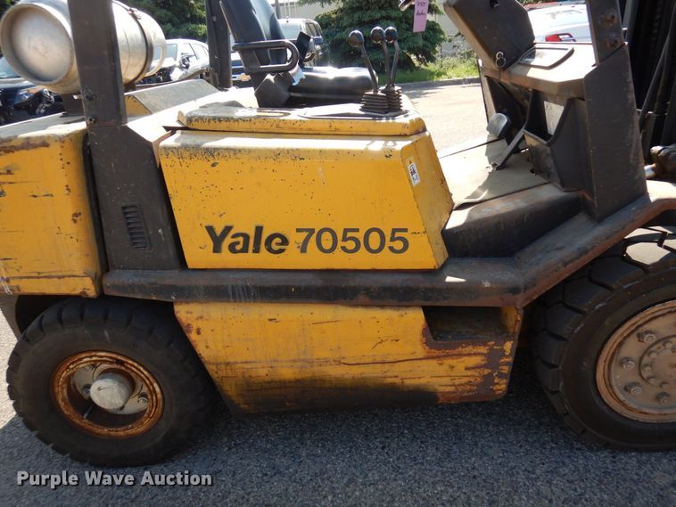 image for item AF9691 Yale GLP070LGNGBE083  forklift