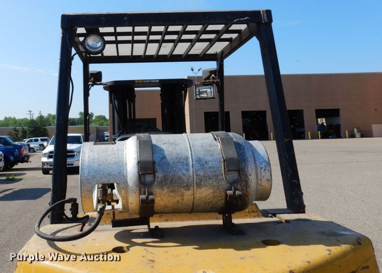 image for item AF9691 Yale GLP070LGNGBE083  forklift