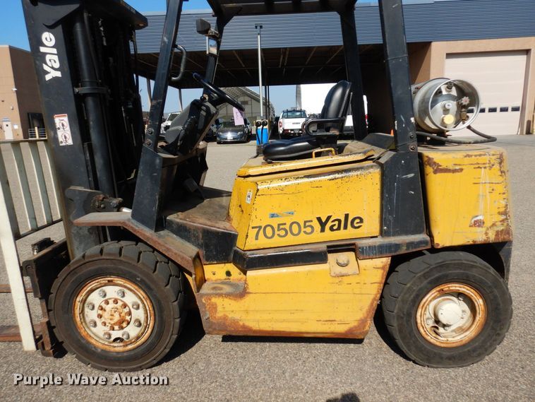 image for item AF9691 Yale GLP070LGNGBE083  forklift