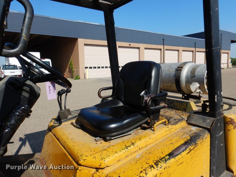 image for item AF9691 Yale GLP070LGNGBE083  forklift
