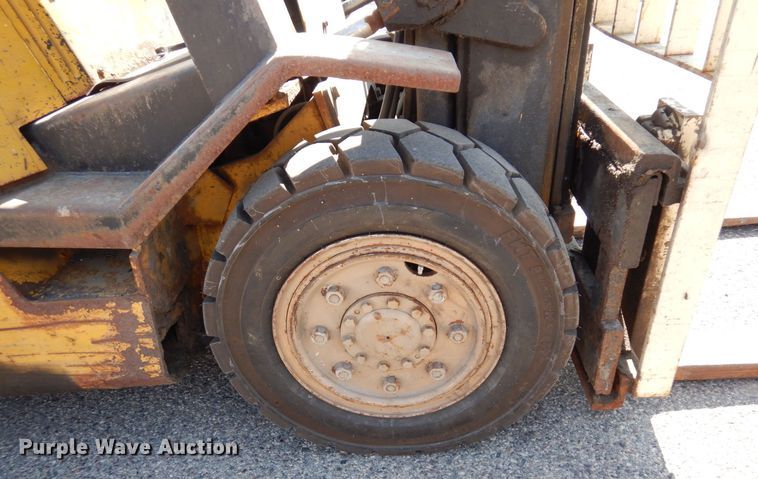 image for item AF9691 Yale GLP070LGNGBE083  forklift