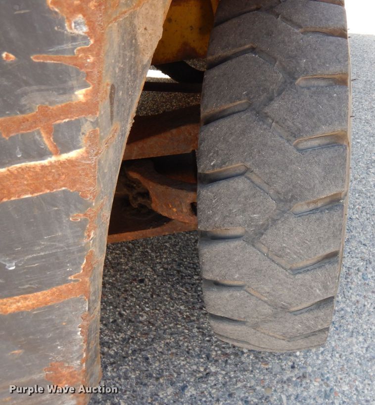 image for item AF9691 Yale GLP070LGNGBE083  forklift