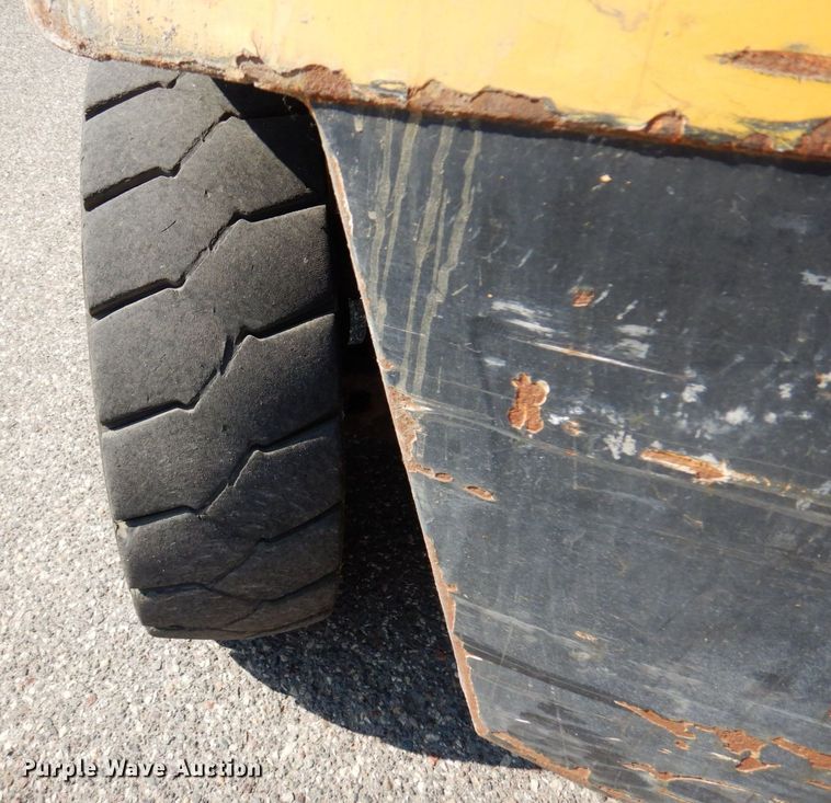 image for item AF9691 Yale GLP070LGNGBE083  forklift