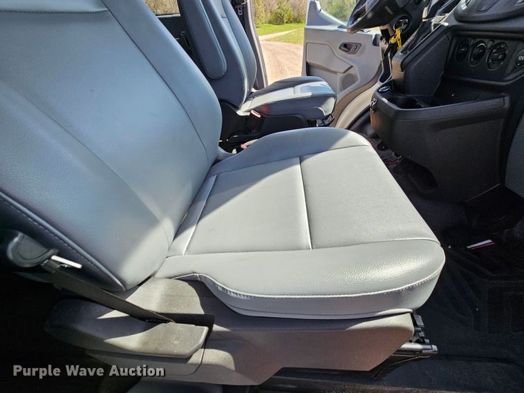 image for item DK1755 2017 Ford Transit 350  van