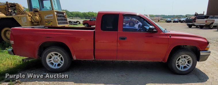 image for item DK1862 2004 Dodge Dakota  Club Cab pickup truck