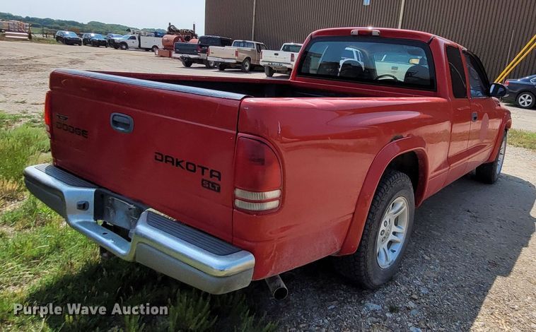 image for item DK1862 2004 Dodge Dakota  Club Cab pickup truck