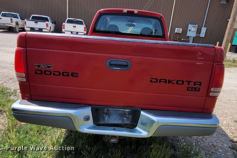 image for item DK1862 2004 Dodge Dakota  Club Cab pickup truck