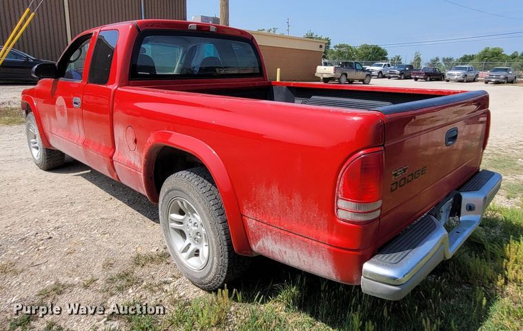 image for item DK1862 2004 Dodge Dakota  Club Cab pickup truck