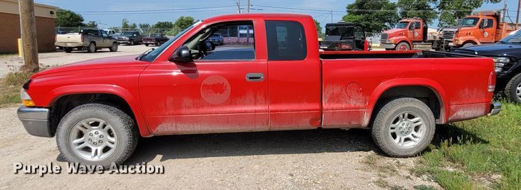 image for item DK1862 2004 Dodge Dakota  Club Cab pickup truck