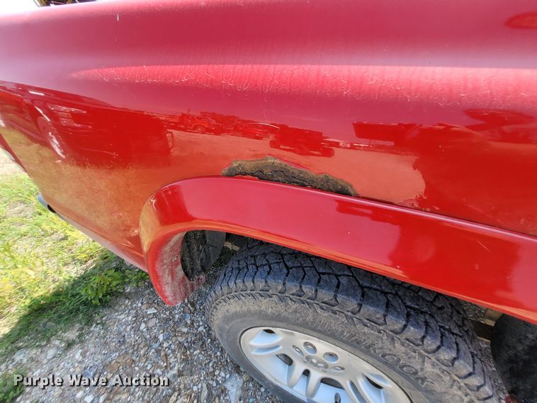 image for item DK1862 2004 Dodge Dakota  Club Cab pickup truck