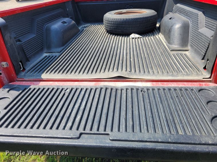 image for item DK1862 2004 Dodge Dakota  Club Cab pickup truck