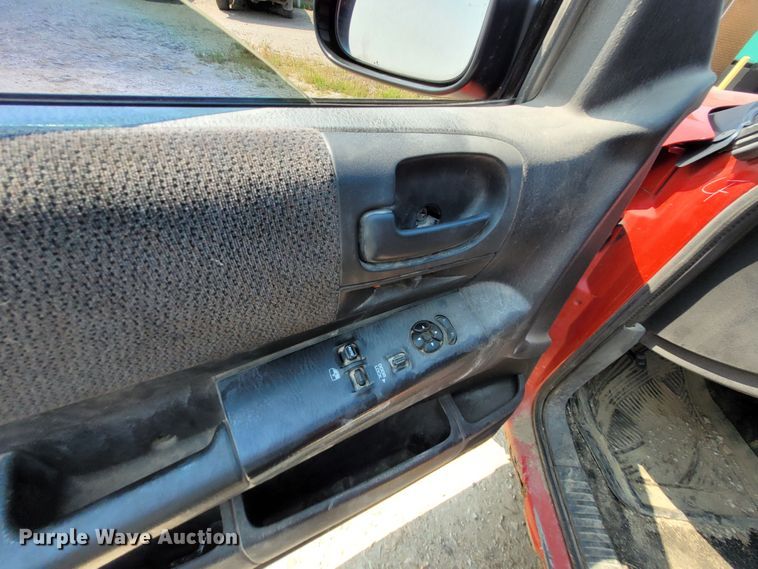 image for item DK1862 2004 Dodge Dakota  Club Cab pickup truck