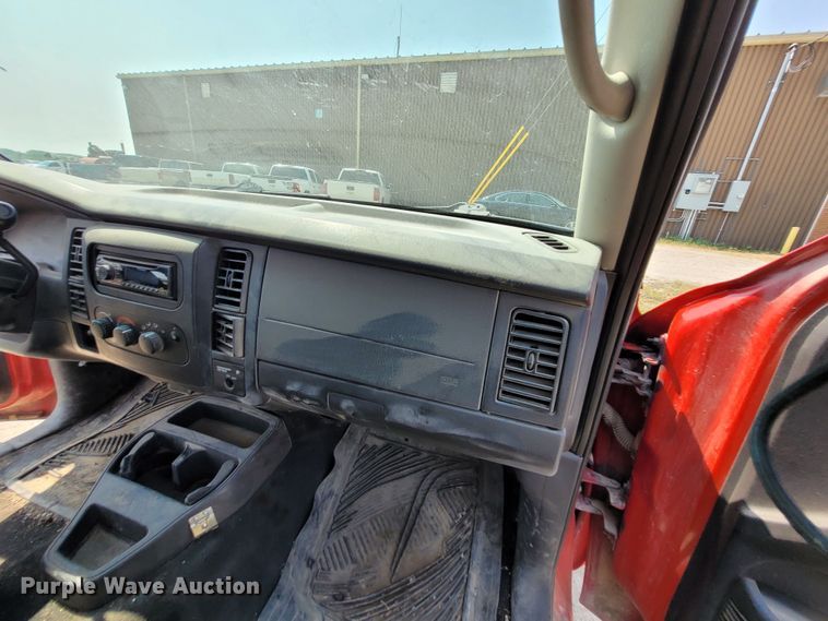 image for item DK1862 2004 Dodge Dakota  Club Cab pickup truck