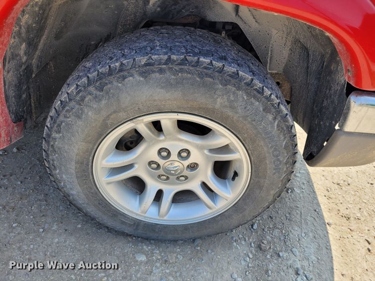 image for item DK1862 2004 Dodge Dakota  Club Cab pickup truck