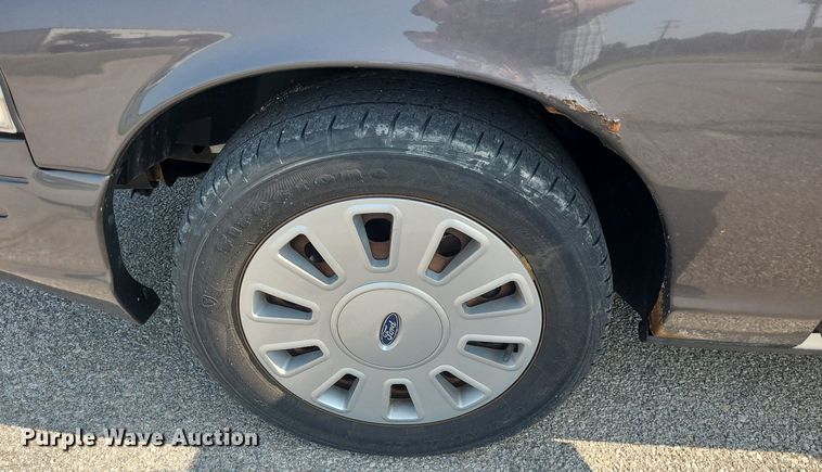 image for item DK1876 2008 Ford Crown Victoria Police Interceptor