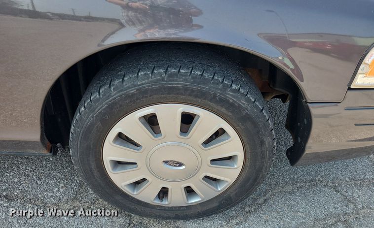 image for item DK1876 2008 Ford Crown Victoria Police Interceptor