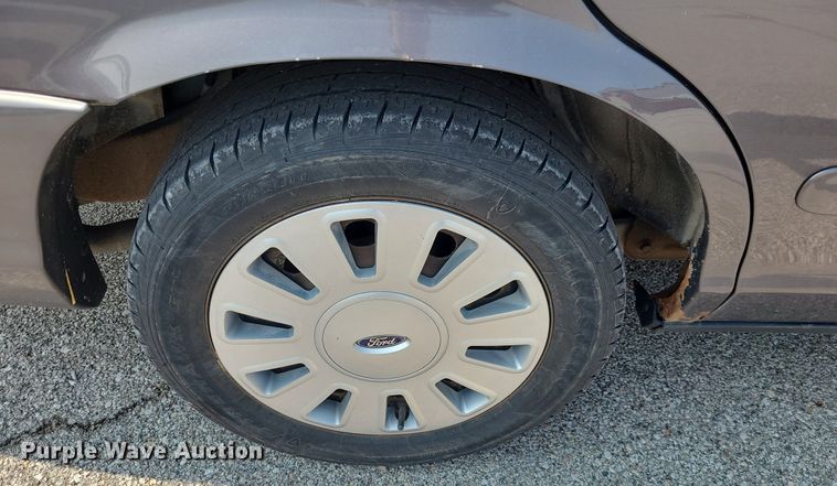 image for item DK1876 2008 Ford Crown Victoria Police Interceptor