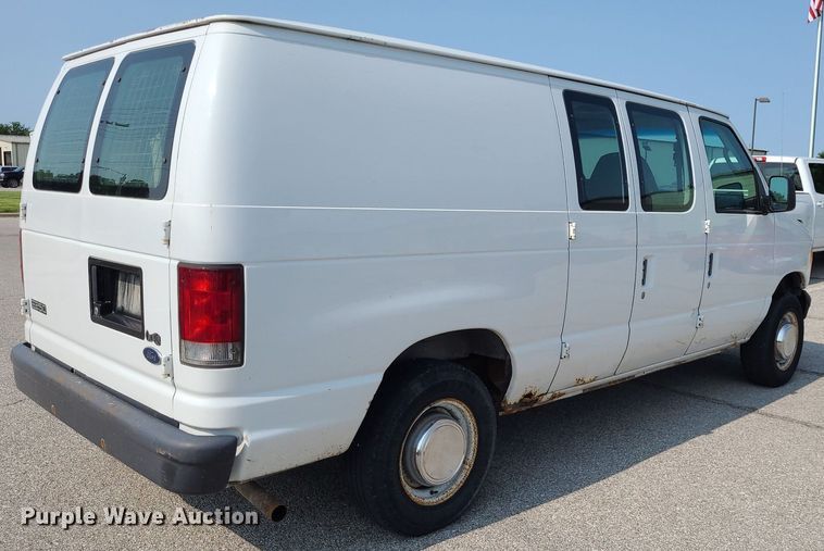 image for item DK1877 2004 Ford E250  prisoner transport van