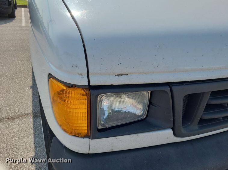 image for item DK1877 2004 Ford E250  prisoner transport van