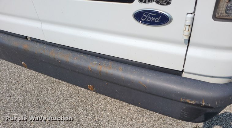 image for item DK1877 2004 Ford E250  prisoner transport van