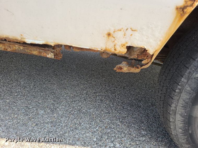 image for item DK1877 2004 Ford E250  prisoner transport van