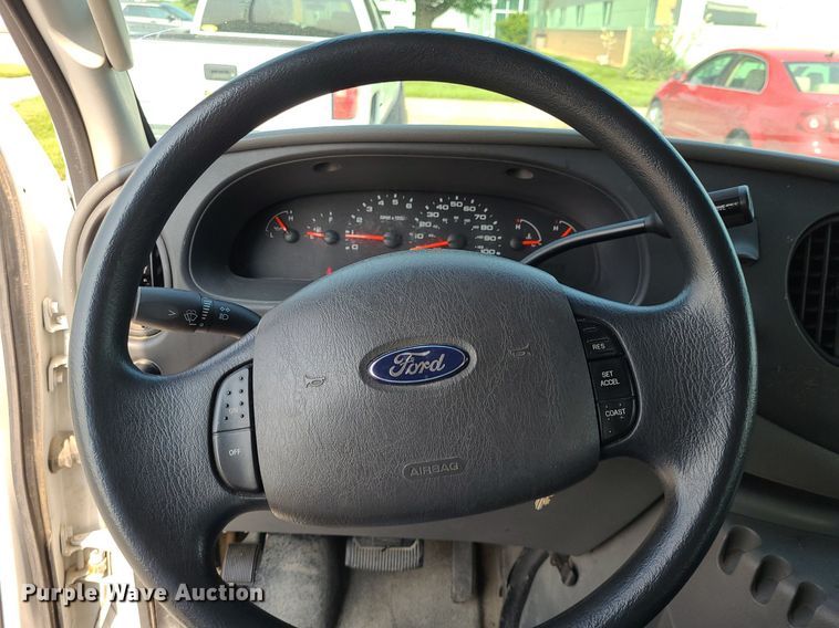 image for item DK1877 2004 Ford E250  prisoner transport van