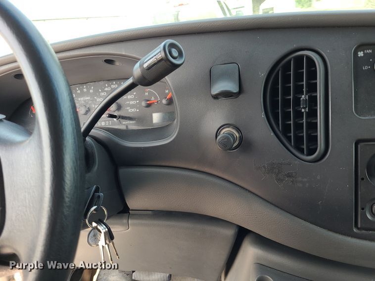 image for item DK1877 2004 Ford E250  prisoner transport van