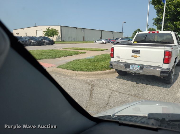 image for item DK1877 2004 Ford E250  prisoner transport van