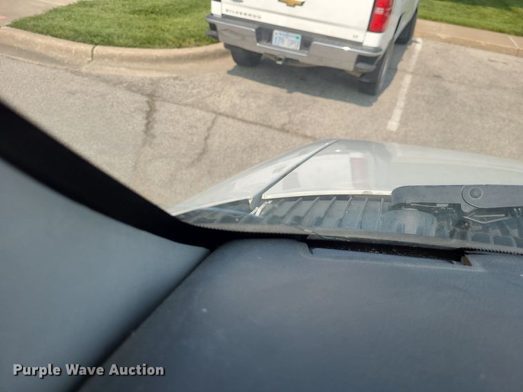 image for item DK1877 2004 Ford E250  prisoner transport van