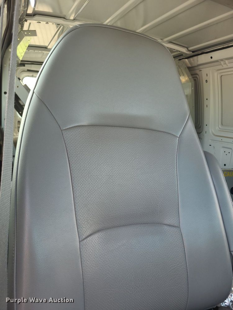 image for item DK1877 2004 Ford E250  prisoner transport van