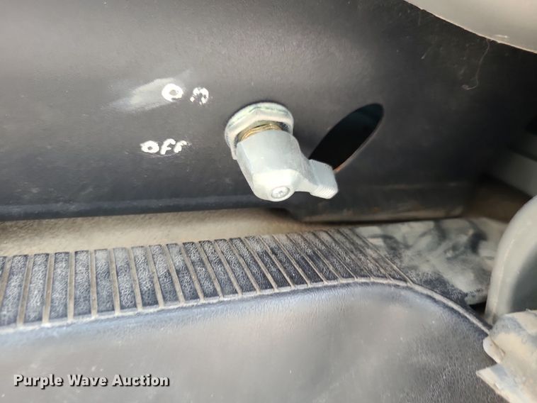 image for item DK1877 2004 Ford E250  prisoner transport van