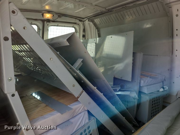 image for item DK1877 2004 Ford E250  prisoner transport van