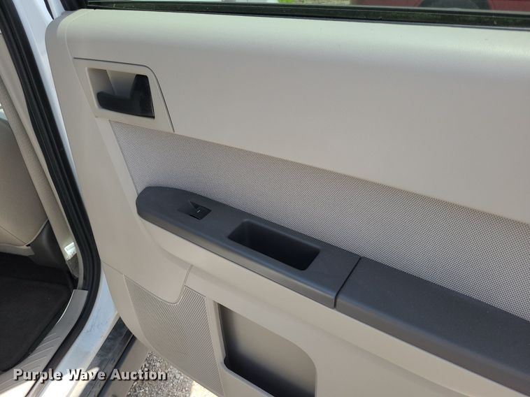 image for item DK1880 2011 Ford Escape Hybrid  SUV