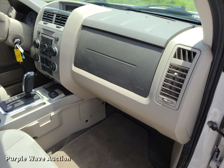 image for item DK1880 2011 Ford Escape Hybrid  SUV