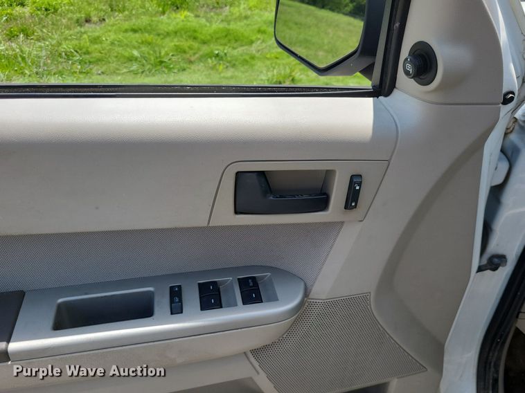 image for item DK1880 2011 Ford Escape Hybrid  SUV