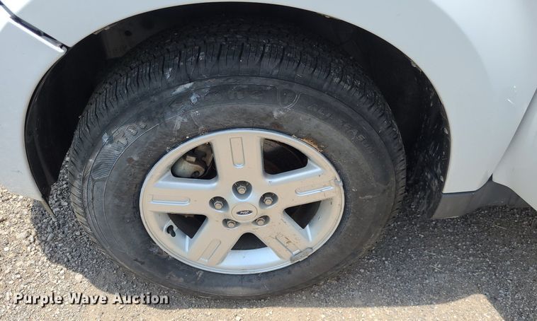 image for item DK1880 2011 Ford Escape Hybrid  SUV